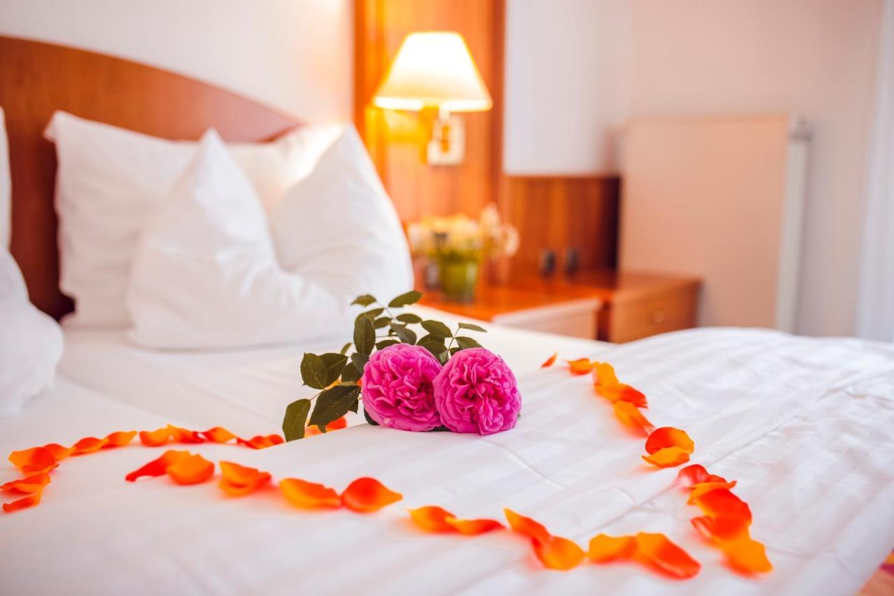 Hotel Fontana Бад Кисинген Екстериор снимка