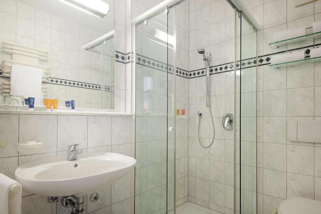 Hotel Fontana Бад Кисинген Екстериор снимка