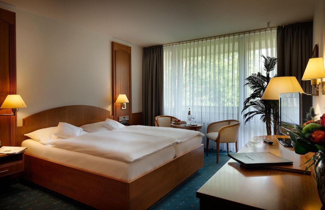 Hotel Fontana Бад Кисинген Екстериор снимка